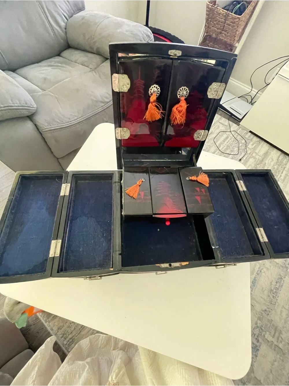 Black/Red Lacquered Wood Jewelry Box w/ Mirror, Velvet Lined Drawers, Asian